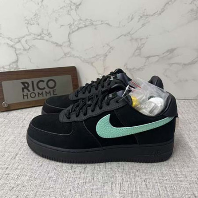 N*KE X 티*니 앤코 에어포스 1 로우