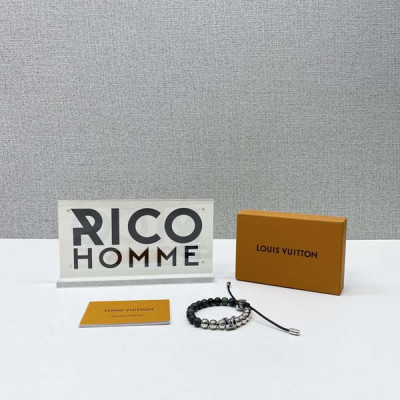 루이B통 MONOGRAM BEADS 그린원석 팔찌