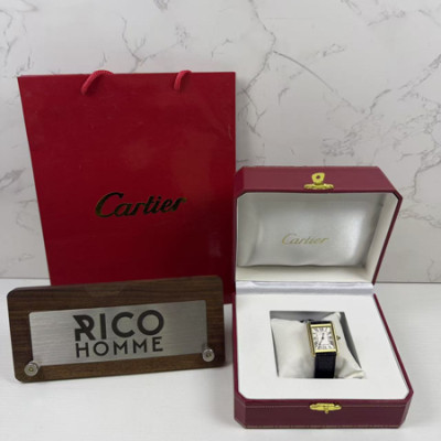 까르*에 탱크 솔로 옐로우골드 가죽스트랩 스몰 쿼츠 31mm×24.4mm 1:1 최상급 (싱크 97.6%)