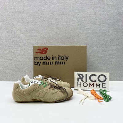 N.B X 미*미* 530 스웨이드 스니커즈