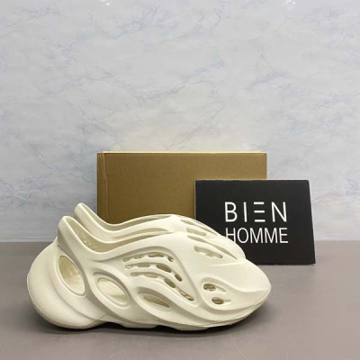 아D다스 2지 폼러너 샌드 (PREMIUM)