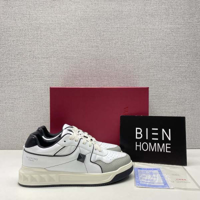 발렌T노 원스터드 로우탑 스니커즈 (PREMIUM)