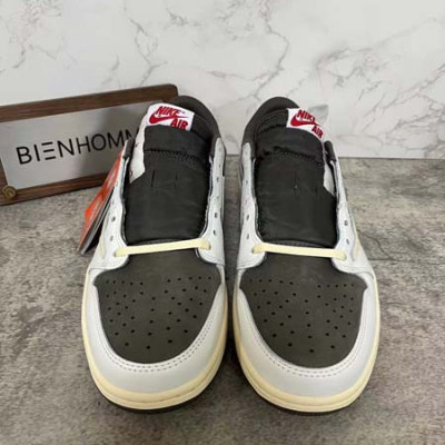 N*KE X 트래비스 스캇 에어조던 1 로우 리버스 모카 (HIGH PREMIUM)