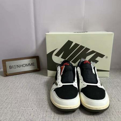 N*KE X 트래비스 스캇 조던1 레트로 로우 올리브