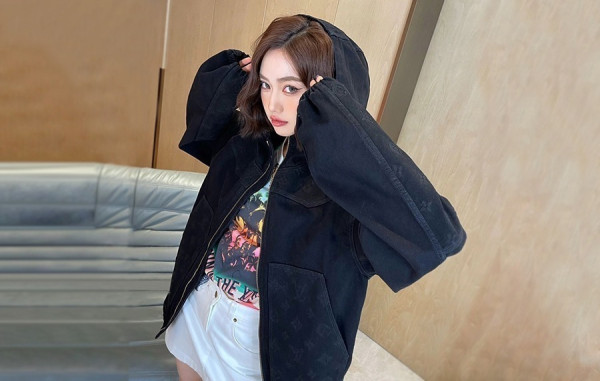 루이B통 모노그램 디테일 후디드 데님자켓 (PREMIUM)