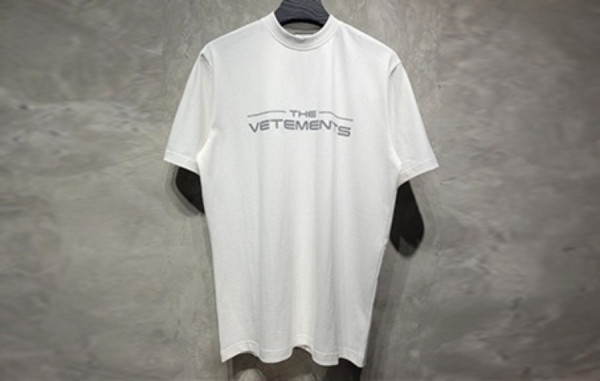 V.T.M 스카치 더 로고 오버사이즈 반팔티 (PREMIUM)