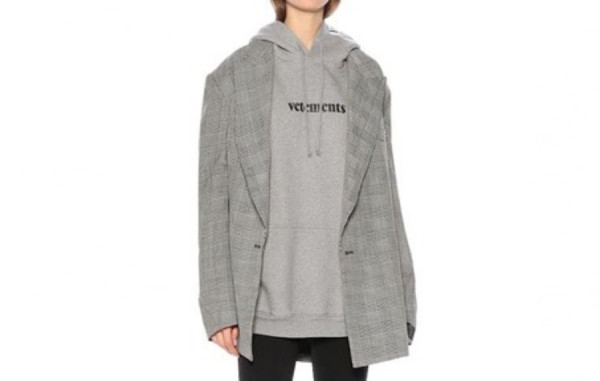 V.T.M 후드패치 뉴로고 실리콘 후드티셔츠 (3color)