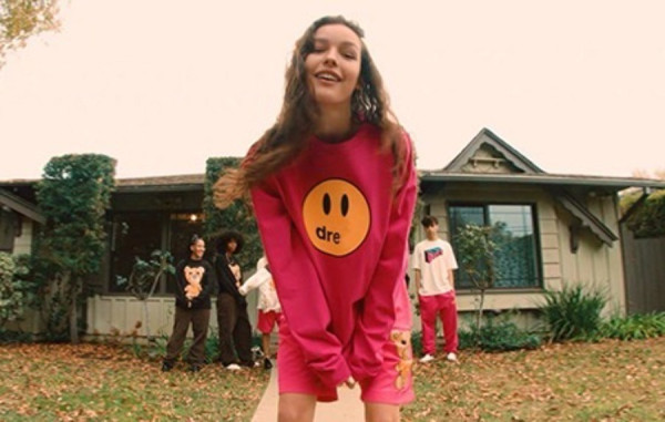 D*EW 스마일 롱슬리브 티셔츠 (PREMIUM)