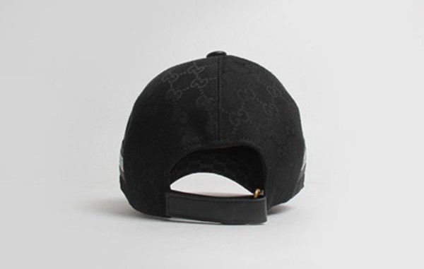 9찌 블랙 띠로고 볼캡