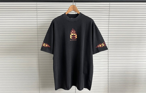 발렌시A가 버닝 워싱 반팔 티셔츠 (HIGH QUALITY)