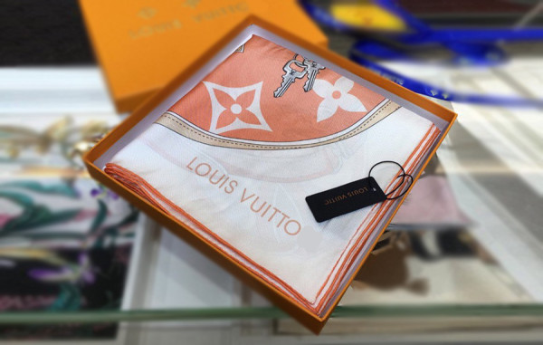 루이B통 모노그램 플라워 앤드 스트랩 스카프 (HIGH QUALITY)