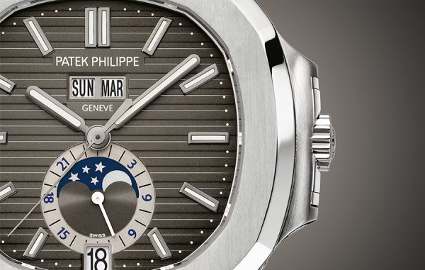 파*필립 노틸러스 애뉴얼 캘린더 문페이즈 검판 40.5mm 1:1 최상급 (싱크 98.6%)