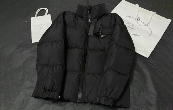 프RA다 트라이앵글 플레이트 포켓 패딩 (PREMIUM)