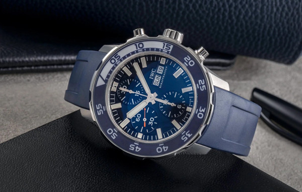 IW* 아쿠아타이머 크로노그래프 블루&화이트 러버밴드 44mm 1:1 최상급 (싱크 97.6%)